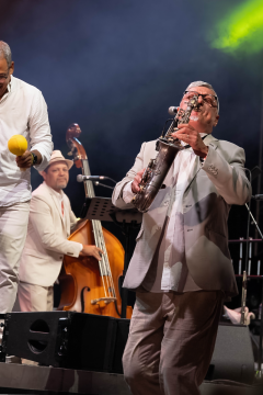 Solo de sax à Tempo Latino 2025