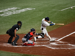 Match Tampa Ray - Twins. Belle frappe du joueur de Tampa De Luca